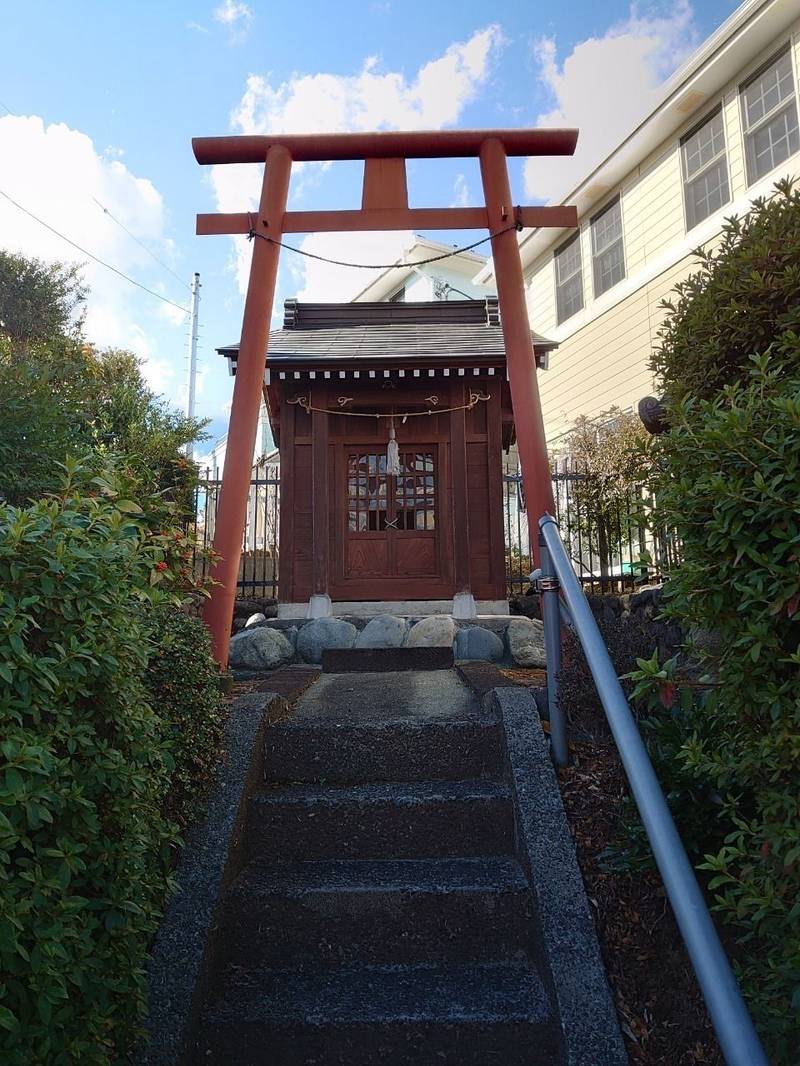 久昌稲荷大明神,東京都町田市高ヶ坂5-6-38