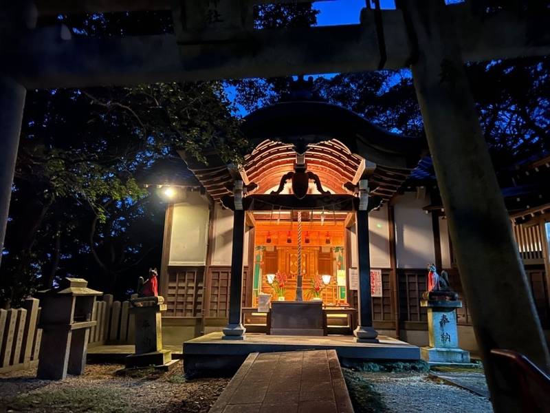 丸山稲荷神社,三重県津市西阿漕町岩田２