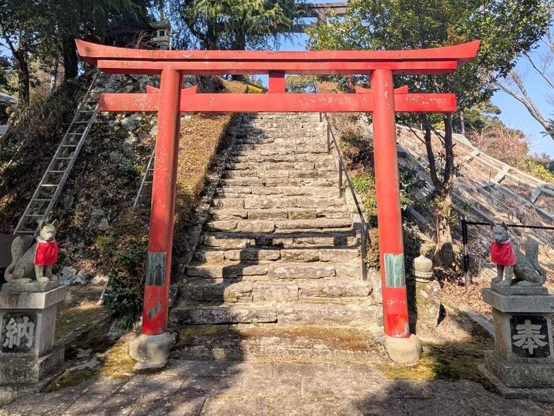 城山稲荷神社 (市原),兵庫県丹波篠山市今田町市原218