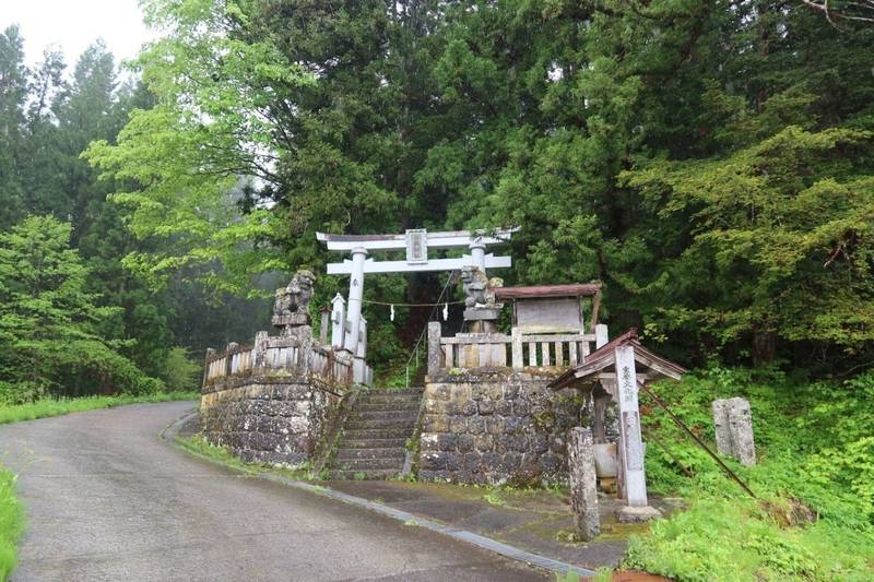 白髯神社,長野県長野市鬼無里日影4957