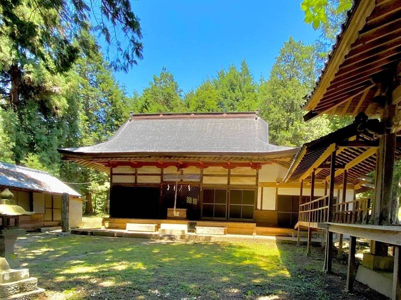 倭文神社,山梨県韮崎市穂坂町宮久保字降宮６０５１