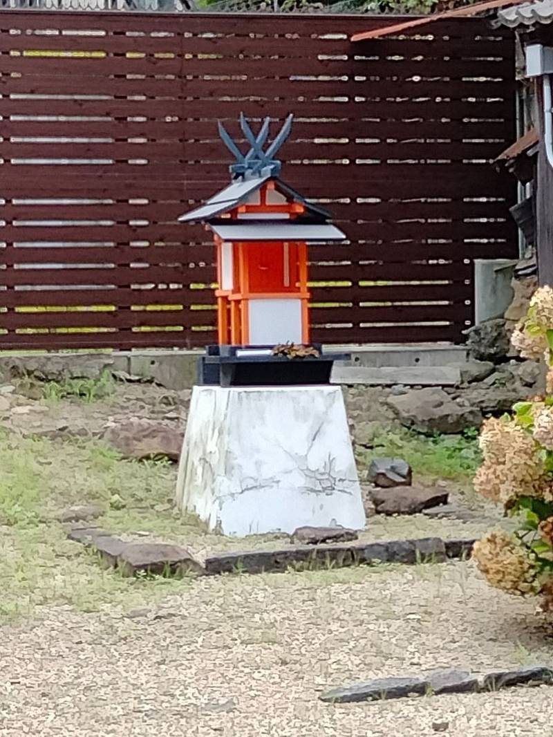 初宮神社,奈良県奈良市鍋屋町１０