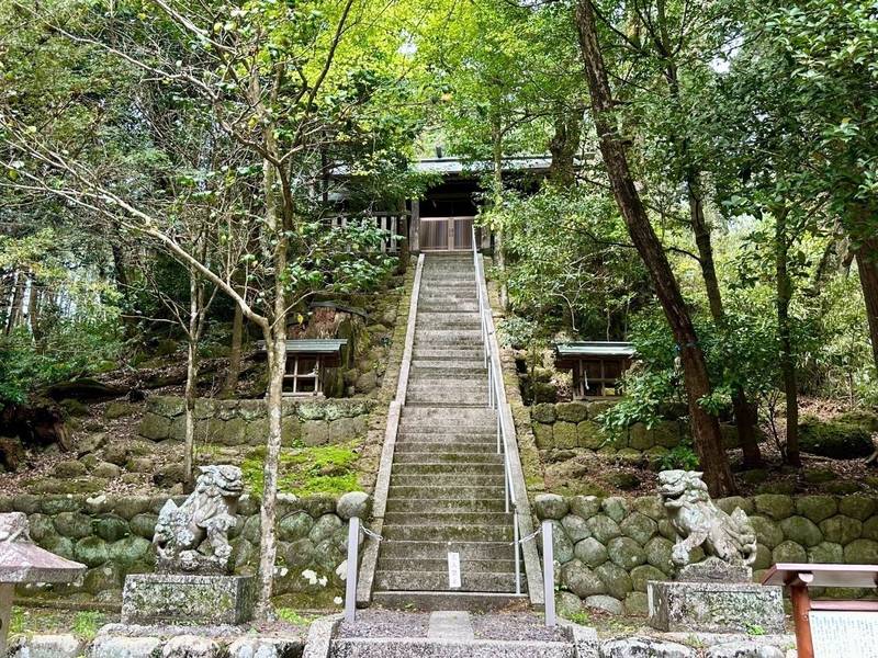 坂祝神社,岐阜県加茂郡坂祝町酒倉字加茂山1507-2