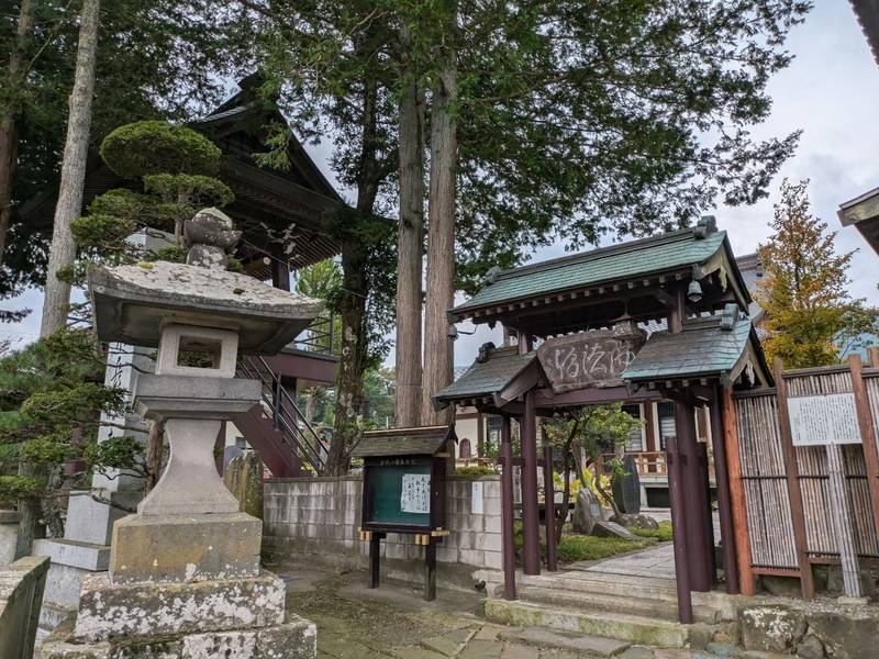 泉長寺,長野県茅野市金沢1174