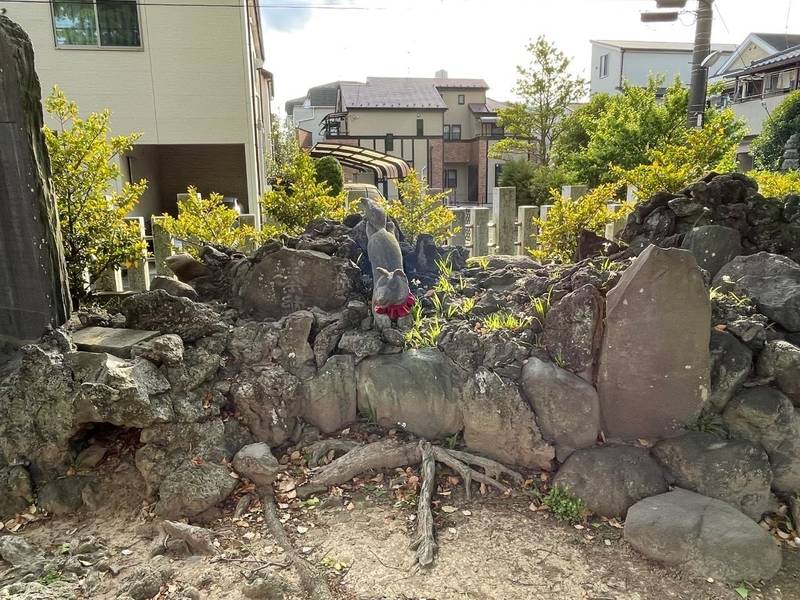白狐殿 (半田稲荷神社内),東京都葛飾区東金町4-28-22