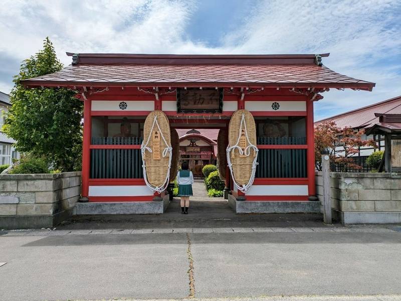 神宮寺,青森県平川市猿賀石林１６６−２