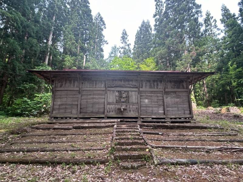 海渡神社,山形県東置賜郡川西町玉庭９３２