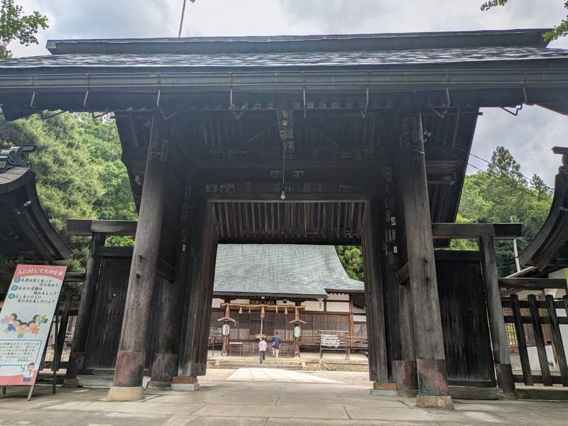 飛騨護國神社,岐阜県高山市堀端町90