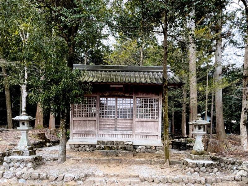 八幡神社     (揖斐川町谷汲深坂),岐阜県揖斐郡揖斐川町谷汲深坂2562番地
