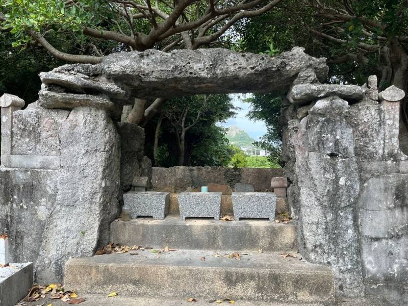 阿良御嶽,沖縄県国頭郡伊江村東江前688