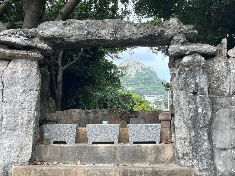 阿良御嶽,沖縄県国頭郡伊江村東江前688