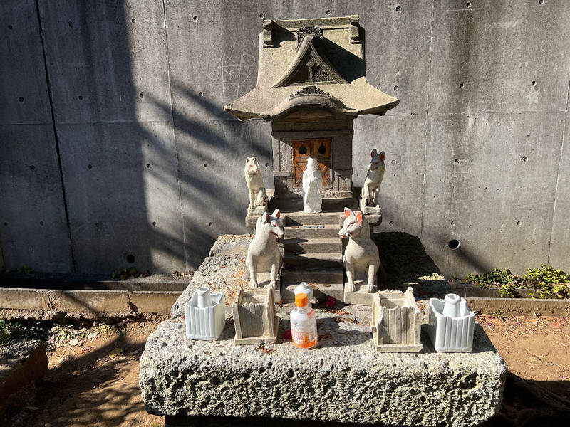 狸穴稲荷神社,東京都港区麻布狸穴町６３