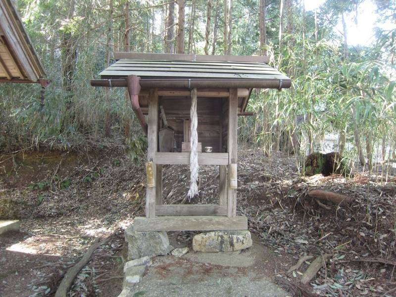 齋神社  (下替地町),京都府綾部市下替地町塚畑８