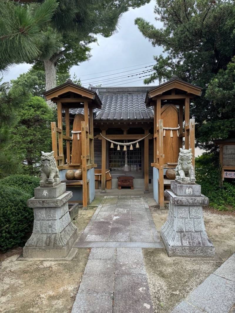 粟嶋神社,茨城県常総市沖新田町434 松岳寺内