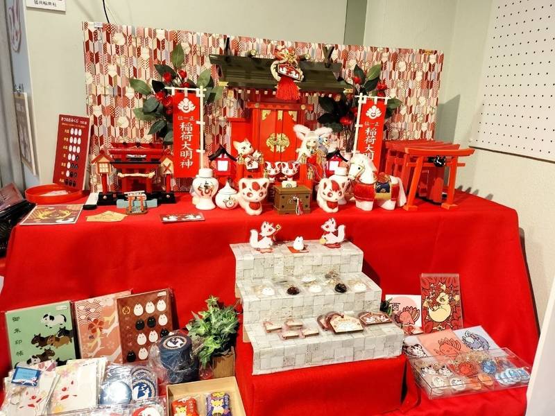狐月稲荷社  (アトリエコメット内),東京都台東区浅草４丁目２８−１４