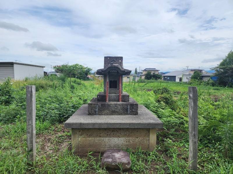熊野神社  (熊野三所),山形県米沢市太田町1丁目3-85