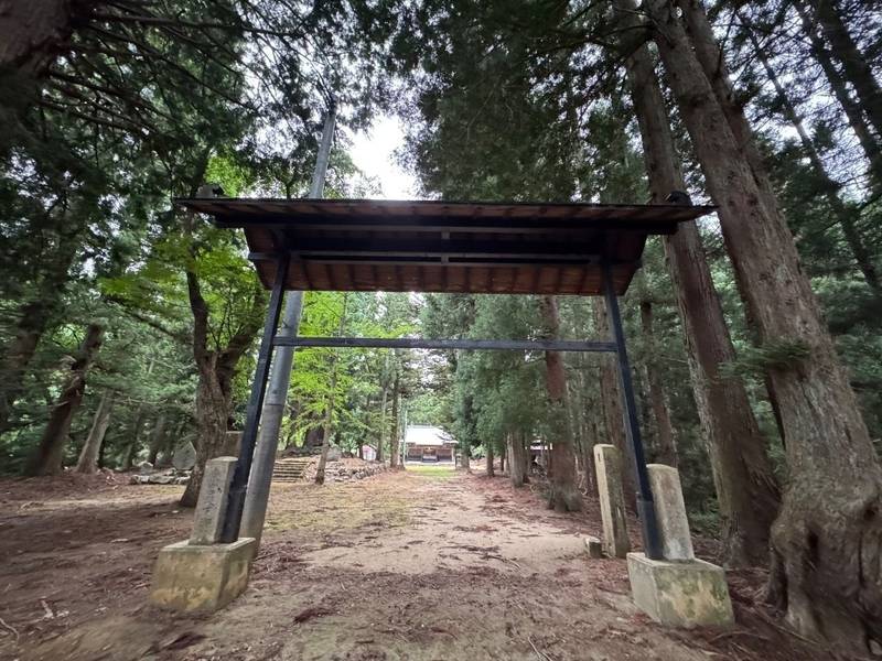 巨四王神社,山形県長井市川原沢１３５７