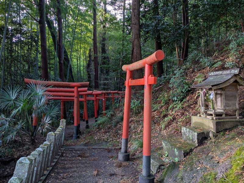 三四郎稲荷神社,兵庫県丹波篠山市西岡屋579