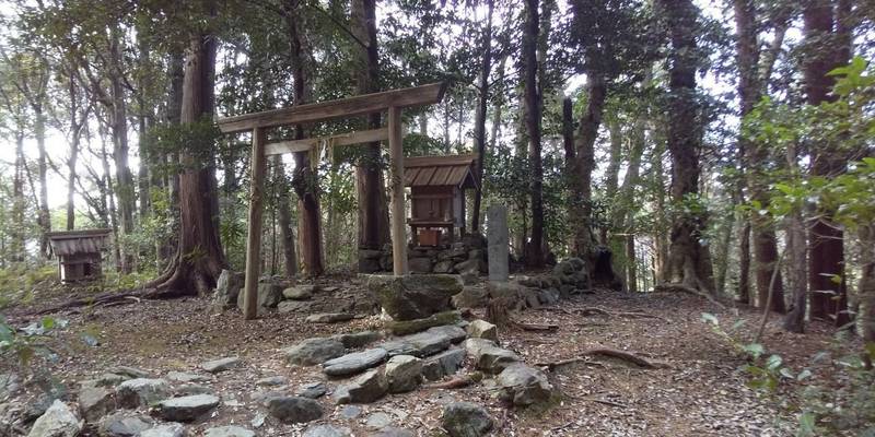 朝熊山神社,三重県伊勢市朝熊町 朝熊岳道四丁石付近