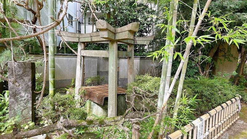 三囲神社,東京都墨田区向島２丁目５−１７