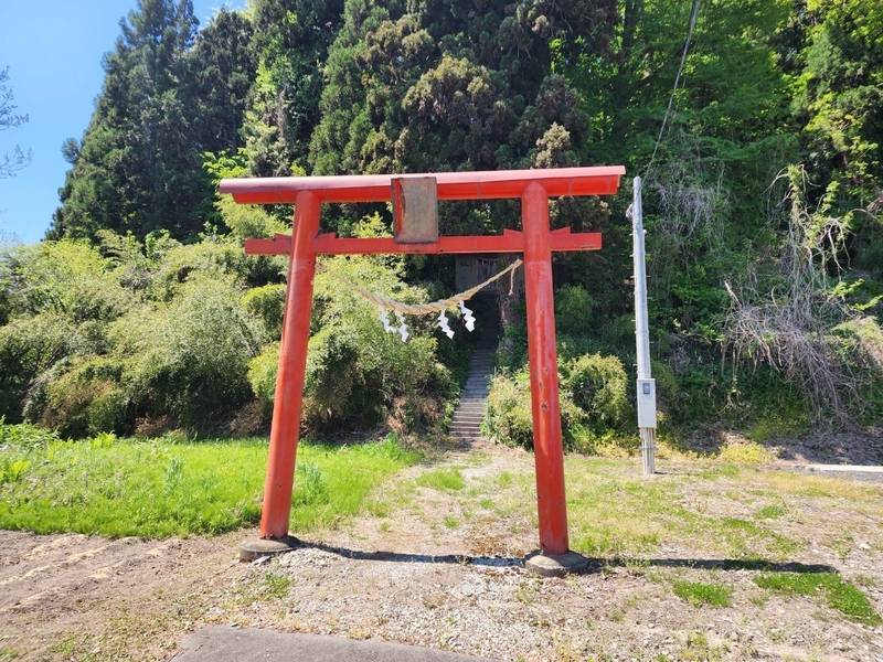 楯越稲荷神社,山形県寒河江市大字日和田楯越