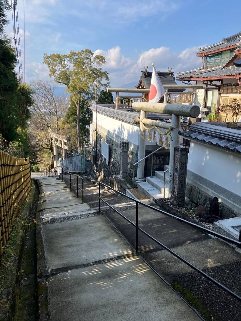 猿田彦神社  (霊明神社境内社),京都府京都市東山区清閑寺霊山町25-25