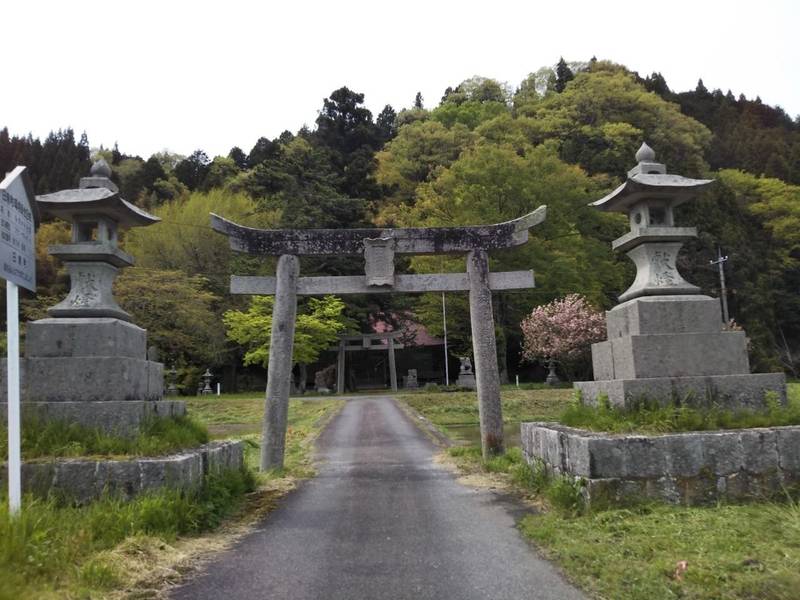 多里神社,鳥取県日野郡日南町新屋70