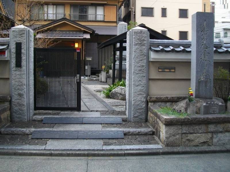 久遠寺,愛知県名古屋市中村区名駅２丁目38-11