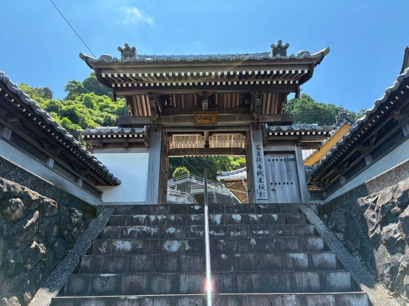 鳳彩寺,高知県宿毛市小筑紫町伊与野４７３