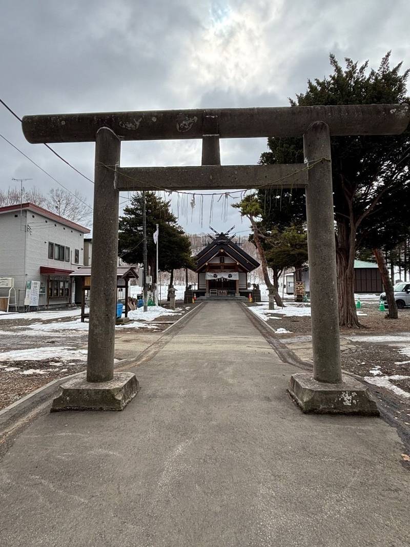 石山神社,北海道札幌市南区石山254番地