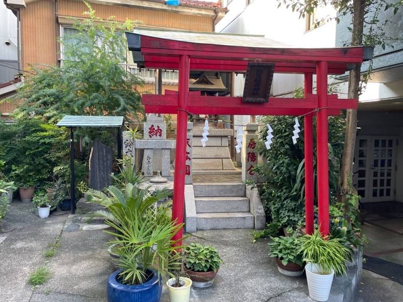 箭弓稲荷神社     (六角橋),神奈川県横浜市神奈川区西神奈川3-9-6