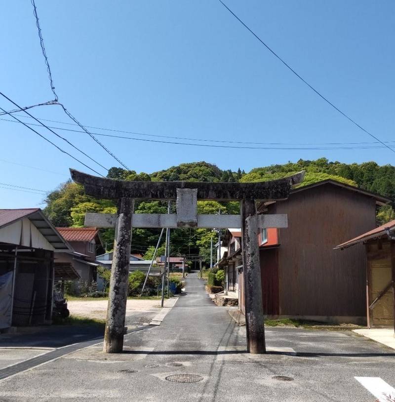 西八幡宮,島根県安来市伯太町西母里123
