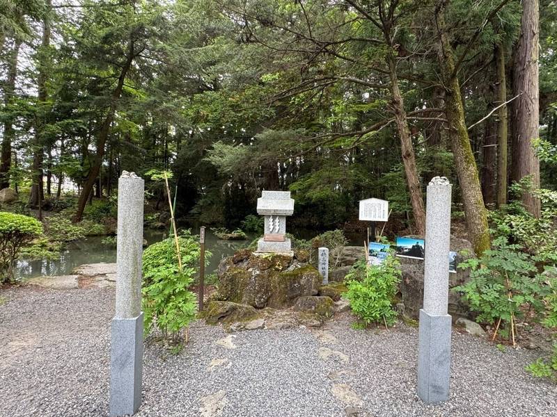 穂高神社 嶺宮,長野県松本市安曇上高地穂高岳山頂