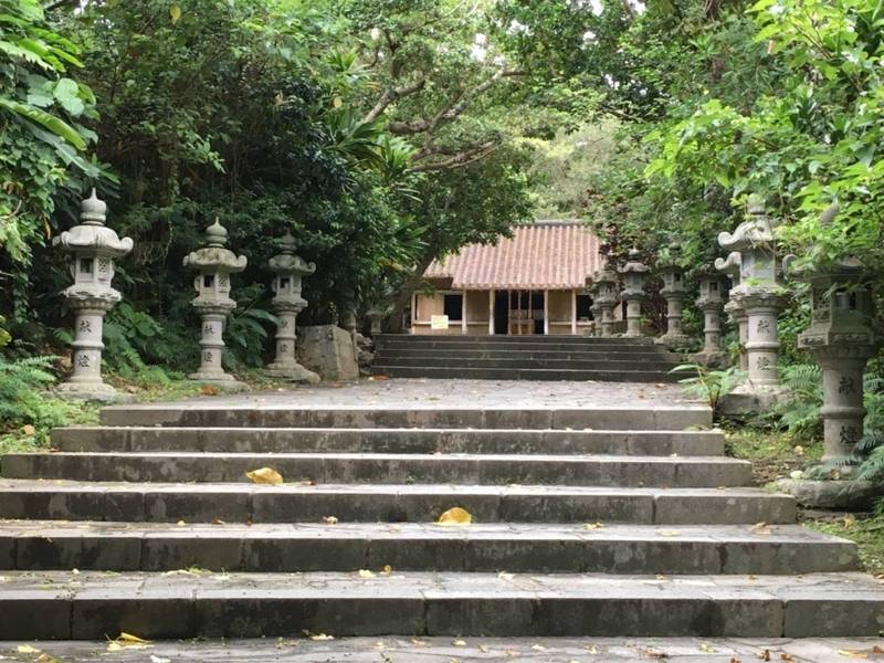 冨崎観音堂,沖縄県石垣市新川１６０７