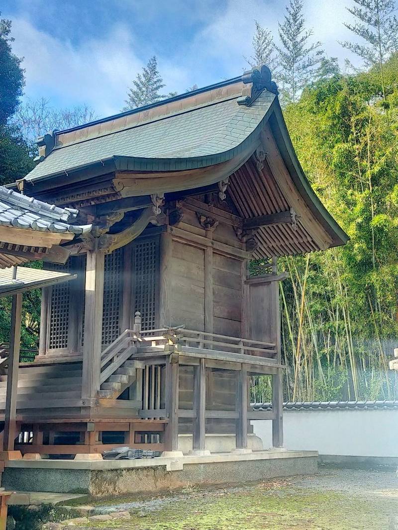 二葉山神社,大分県宇佐市大字下敷田字西八龍780