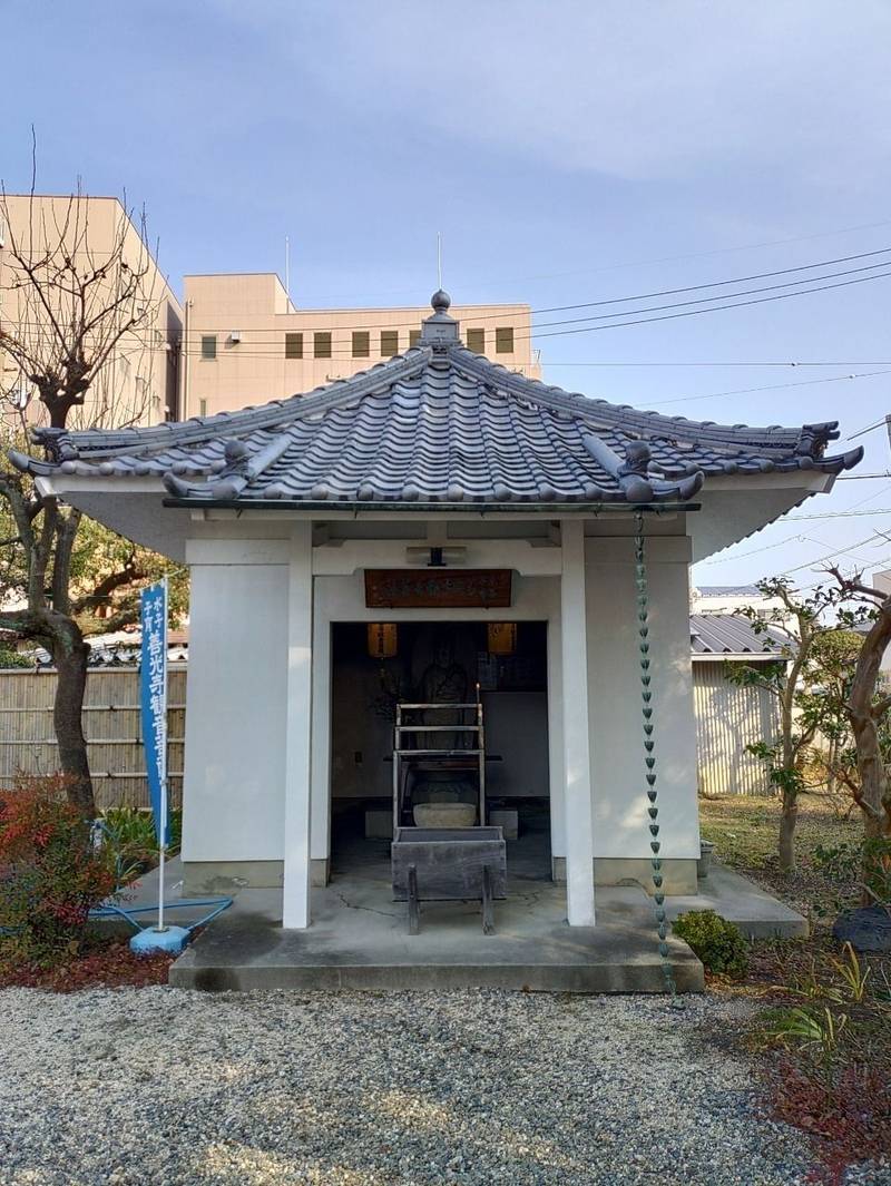 善光寺,三重県四日市市本町2-7