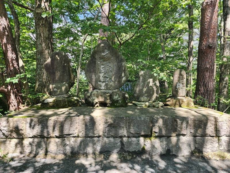 萬蔵稲荷神社,宮城県白石市小原馬頭山6