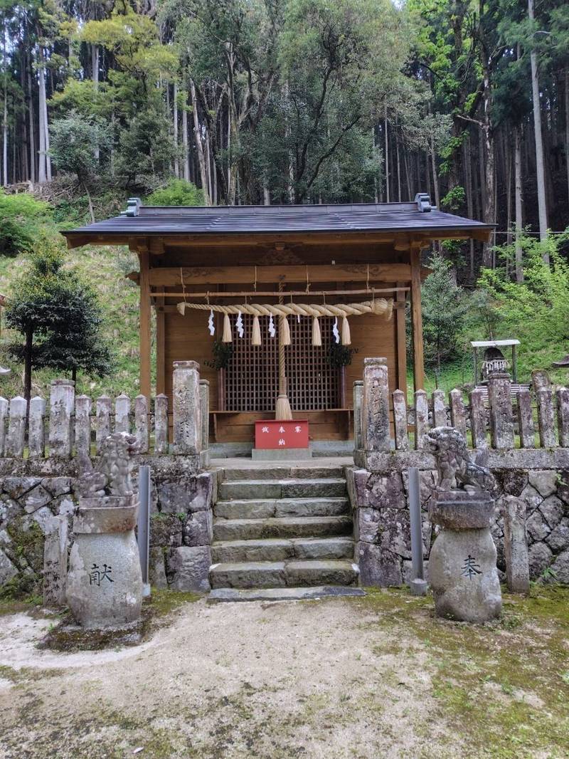 迩志神社,兵庫県宍粟市波賀皆木196