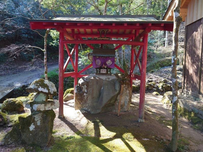 住吉神社,兵庫県養父市八鹿町小佐７５２