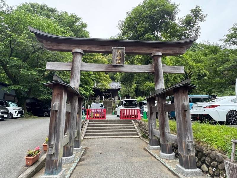高尾山麓氷川神社,東京都八王子市高尾町2258