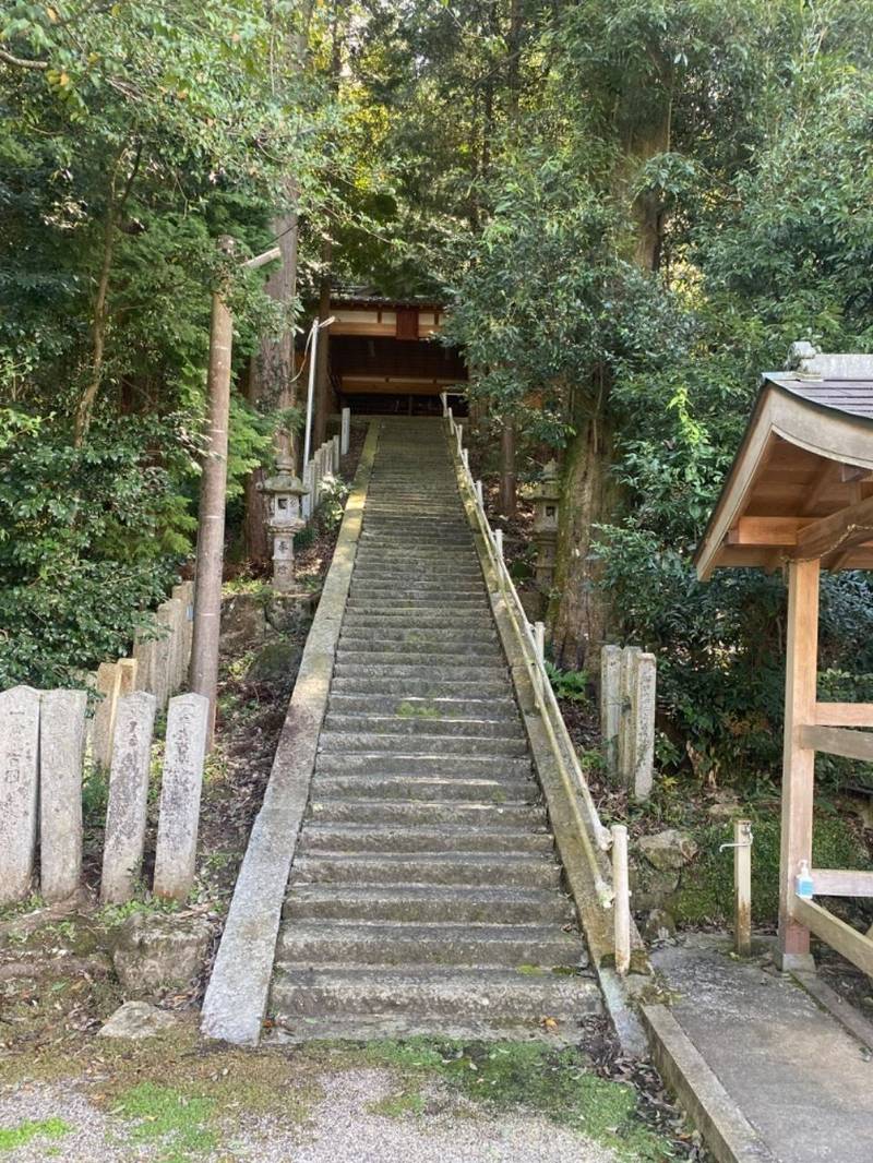 須智荒木神社,三重県伊賀市荒木108番地