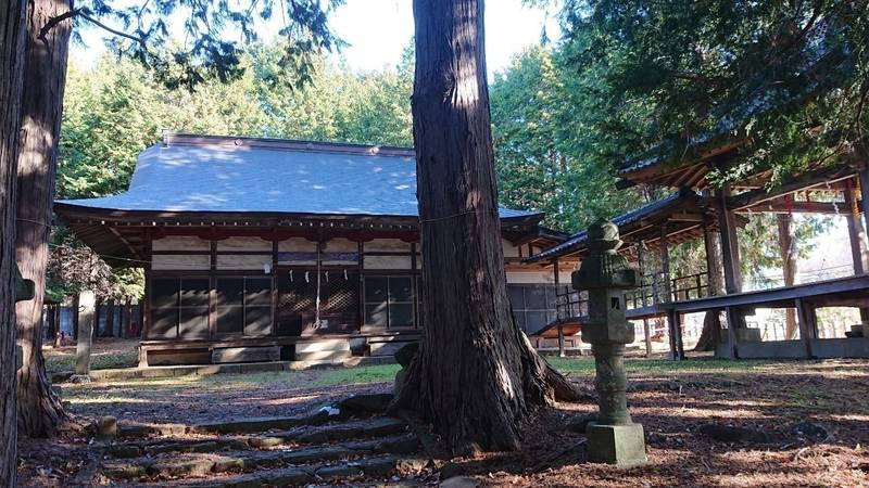 倭文神社,山梨県韮崎市穂坂町宮久保字降宮６０５１