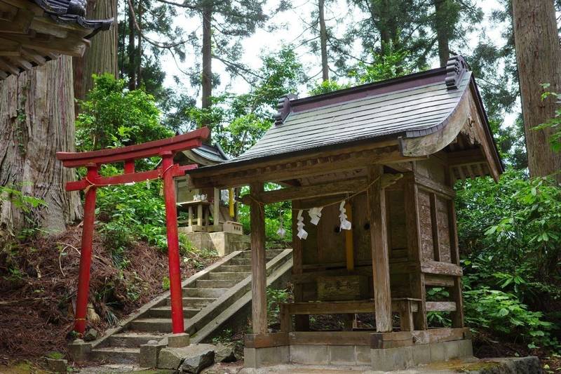 水上八幡神社,山形県鶴岡市水沢１