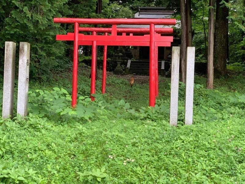 小岩井稲荷神社,岩手県岩手郡雫石町