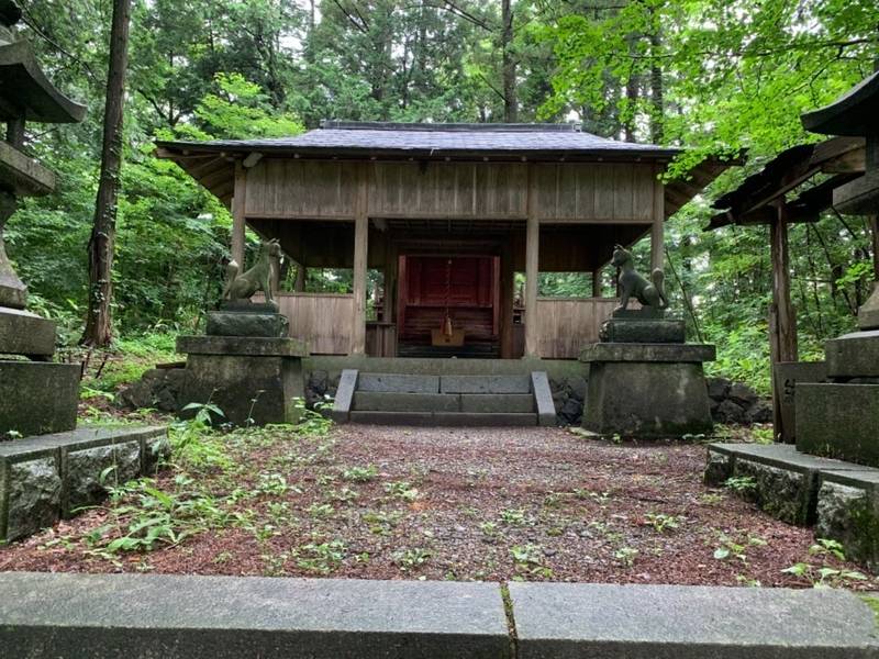 小岩井稲荷神社,岩手県岩手郡雫石町