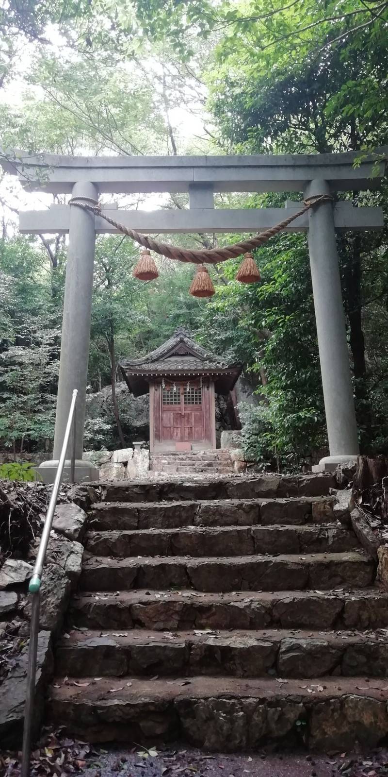 伊寶石神社,愛知県豊橋市大岩町字北元屋敷57
