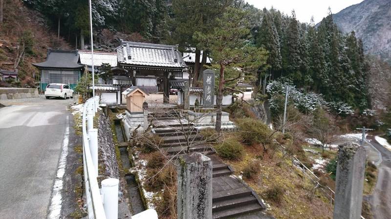 桂峯寺,岐阜県高山市上宝町長倉588