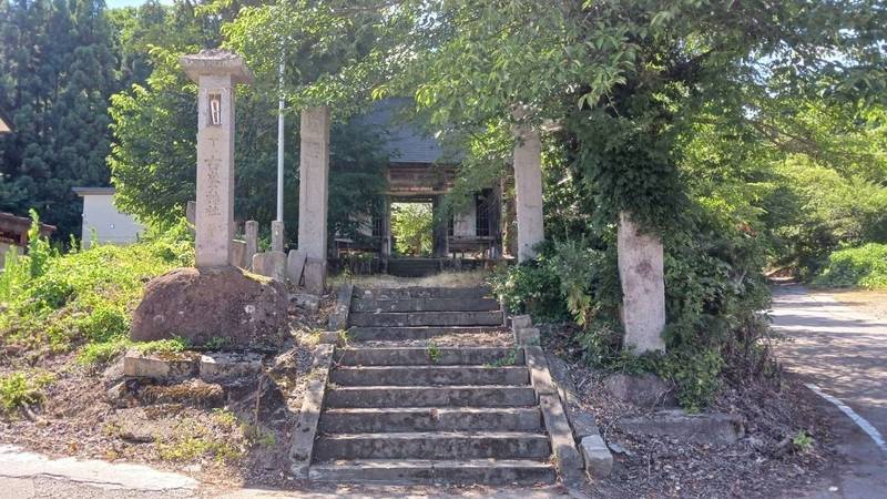 雀林観音堂、雷電山 法用寺 (無住),福島県大沼郡会津美里町雀林三番山下３５５４