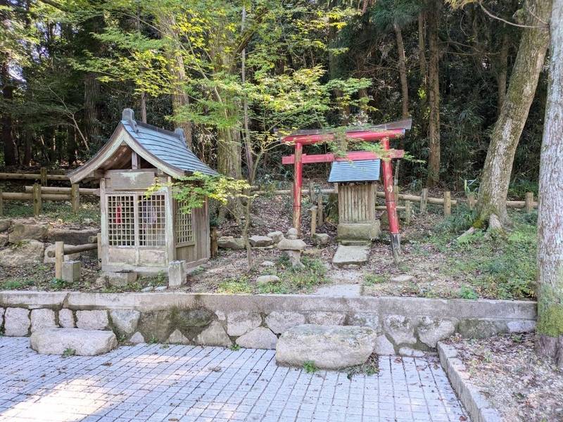 湯山稲荷大明神,兵庫県神戸市北区有馬町１６０１