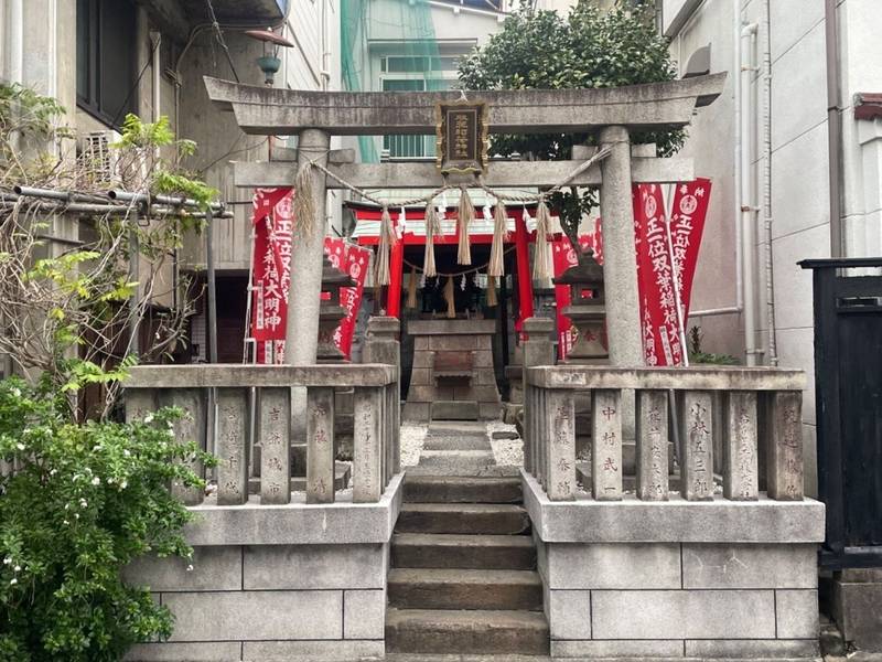 双葉稲荷神社,東京都墨田区亀沢1丁目20-11